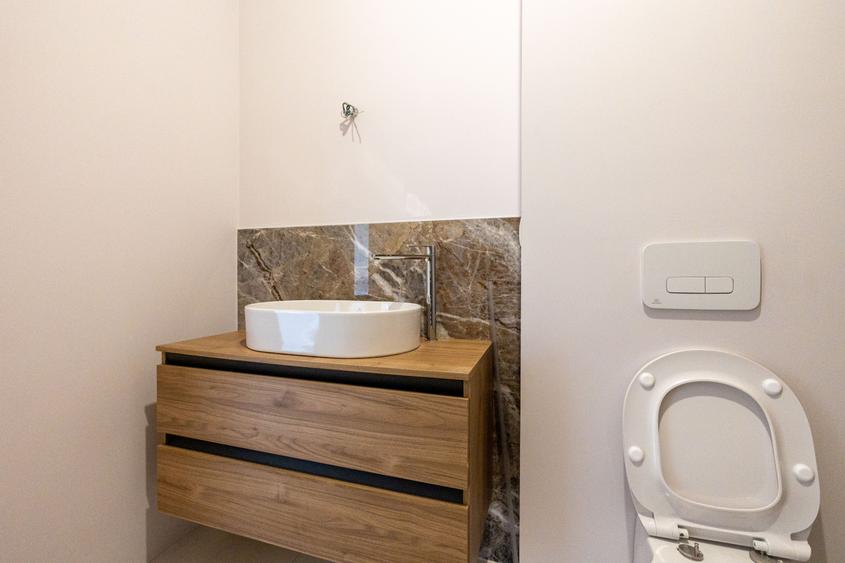 Penthouse TREVI 3 - 7