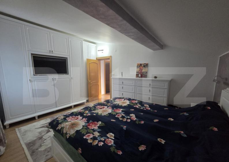 Vila 226 mp utili, curte 277 mp, zona Micro 3 - 8