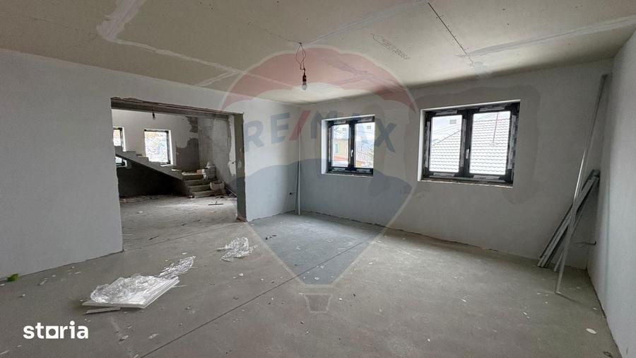 Casa noua, premium, cu panorama superba asupra ora?ului - 8