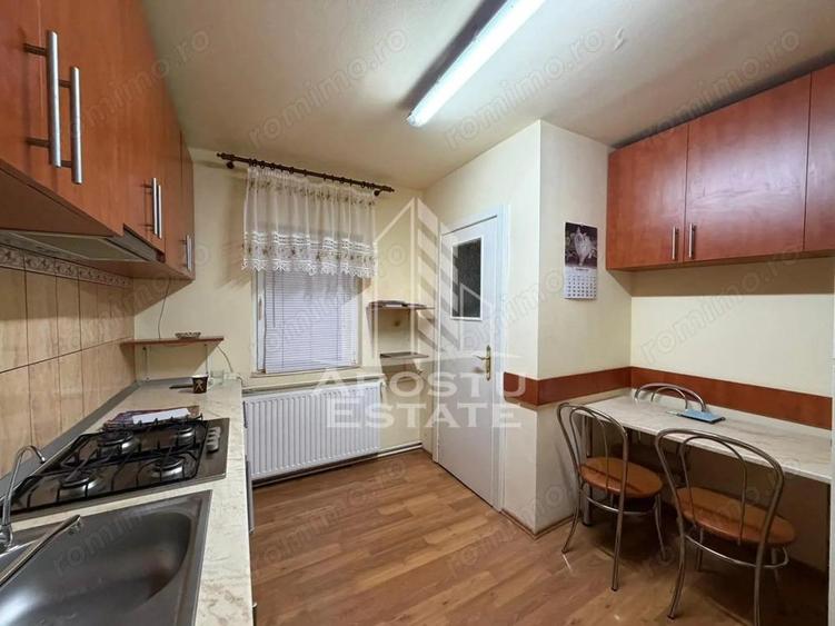 Apartament cu 3 camere, 2 bai, decomandat, centrala proprie, Girocului - 3