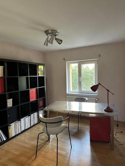 Proprietar inchiriez aoartament cu 3 camere - 8