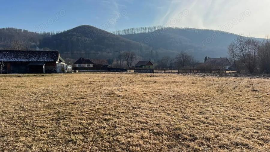 Teren de 1300 mp, în Câmpu Cetății