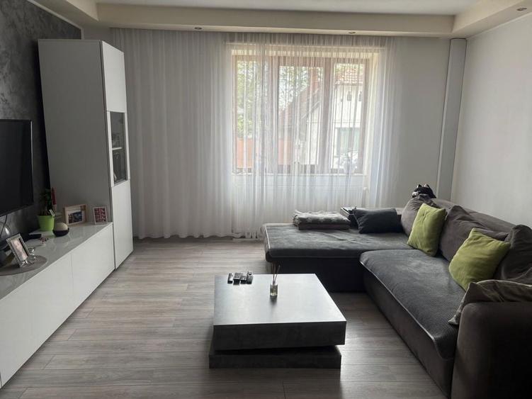 Vila de vanzare intr-o zona linistita - 3
