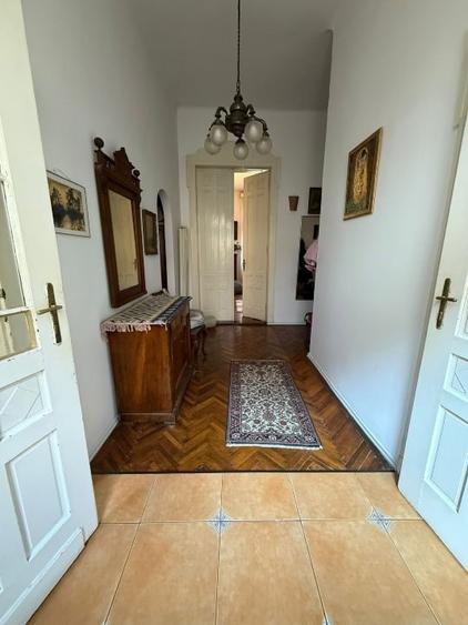 Apartament deosebit in palat istoric - 11