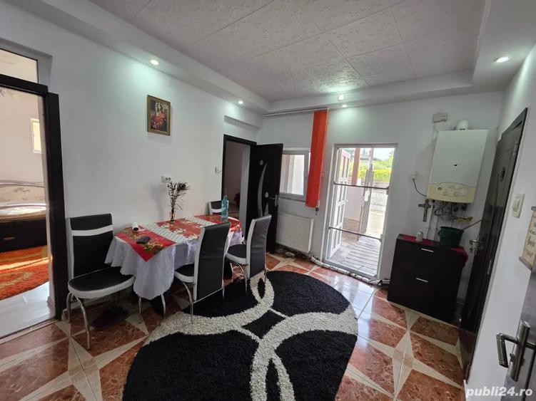 De vanzare casa din caramida, in Roman, 87.000 euro - 2