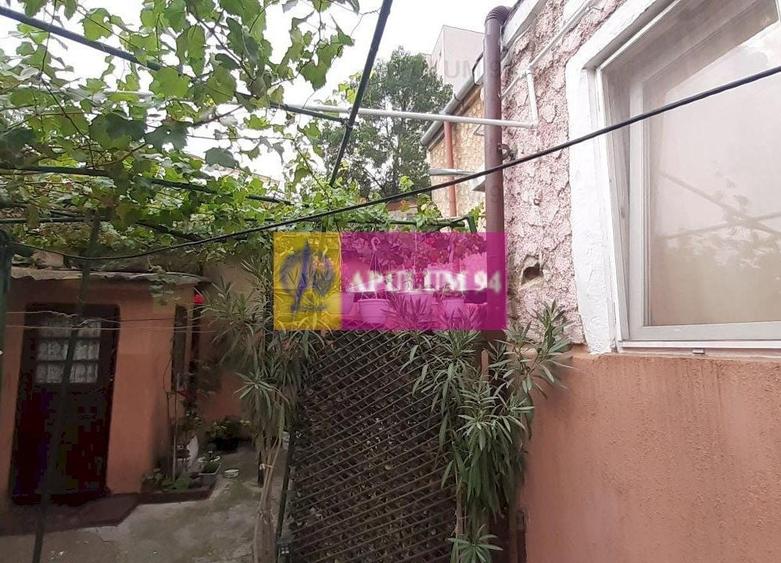 Casă cu 3 camere semidecomandat cu Canalizare în Alba Iulia
