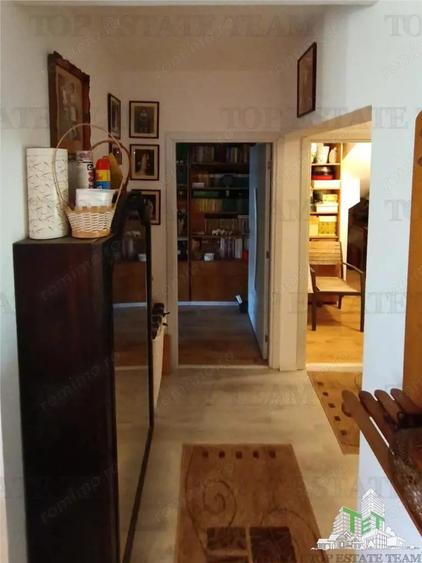 Apartament 2 camere zona Titan, curte proprie 37mp in vila - 2