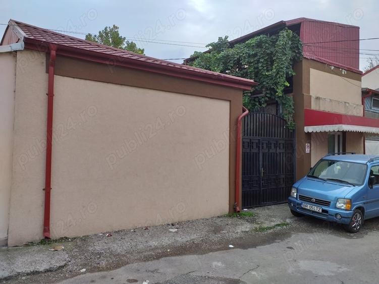 Casă cu 4 camere în Central