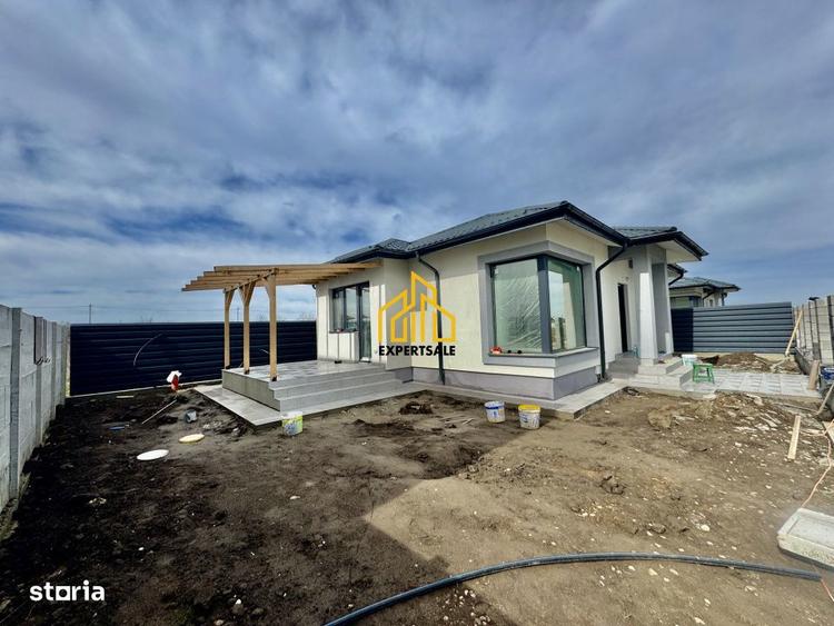 CASA CLINCENI INDIVIDUALA/ MODERNA/ - 9