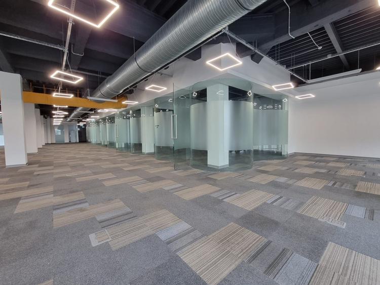 Spatii in cladire de birouri, Baza 3 - COMISION 0% - 12