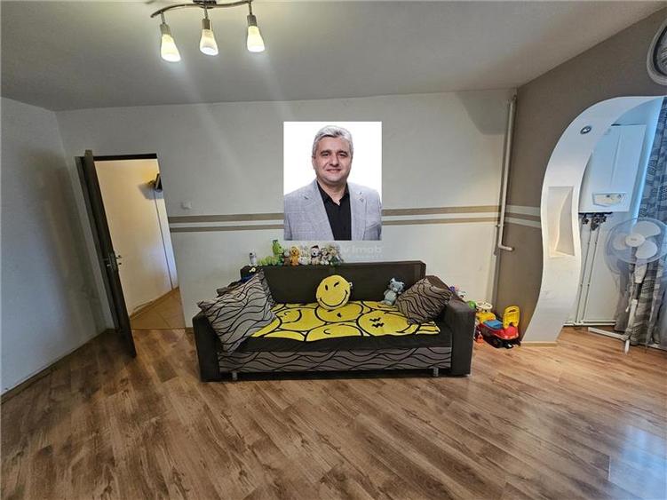 Resita, 2 Cam. Mobilat+Utilat, Micro 3 - 1