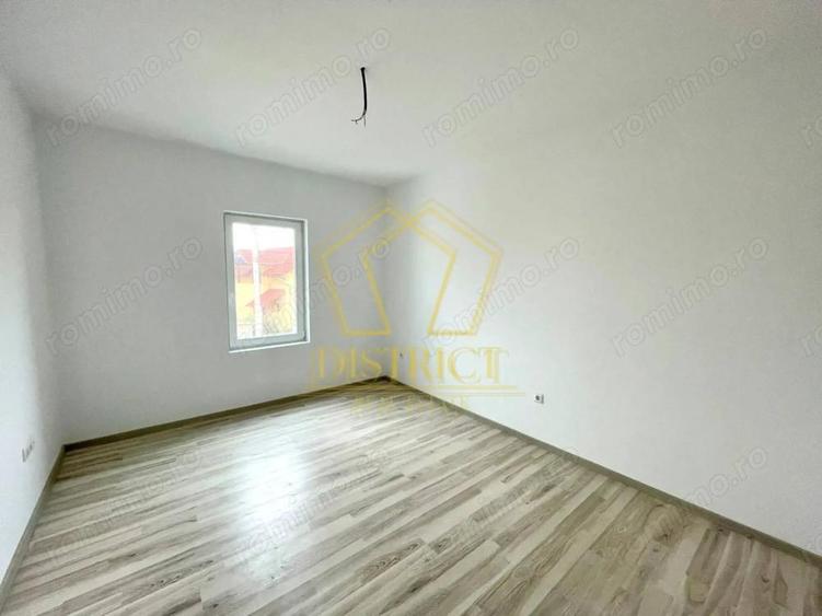 Apartament cu 2 camere decomandat în Giroc