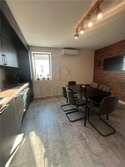 GIROC - 3 CAM - LOC PARCARE - INCALZIRE PARDOASEALA - UTILAT/MOBILAT MODERN - 16