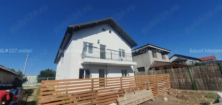 Vila in Lumina, pre? 105000 mii euro