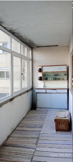 Vând apartament 4 camere  - 8