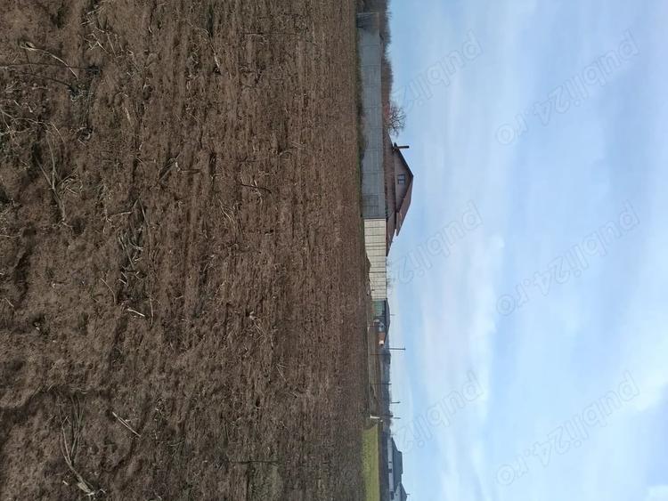 Teren de 631 mp, în Crevedia
