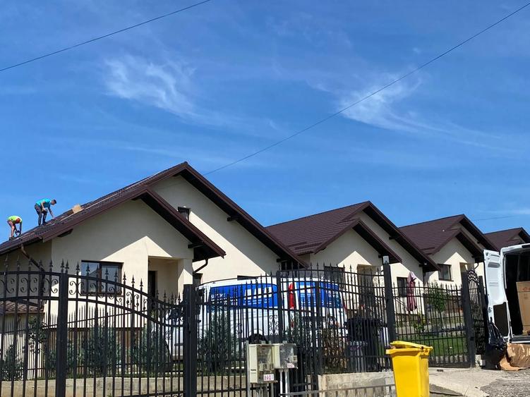 Casa cu piscina de vanzare, Valea Adanca - 2