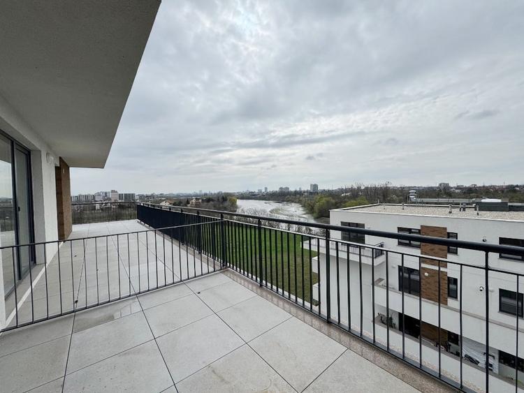 Apartament 3 camere vedere lac/ imobil nou/ comision 0 - 10