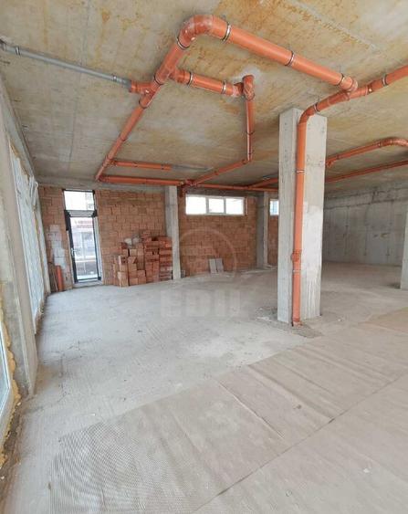 Spatiu comercial - 4