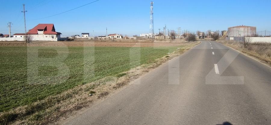 Teren intravilan stradal, 16.652 mp, zona Ghercesti - 1