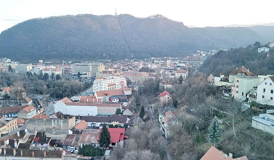 Teren intravilan, ultracentral. - 32