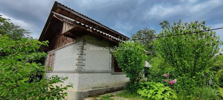 Casa de vanzare 140 m - teren de 2 400 m - sat Tronari, Judetul Buzau