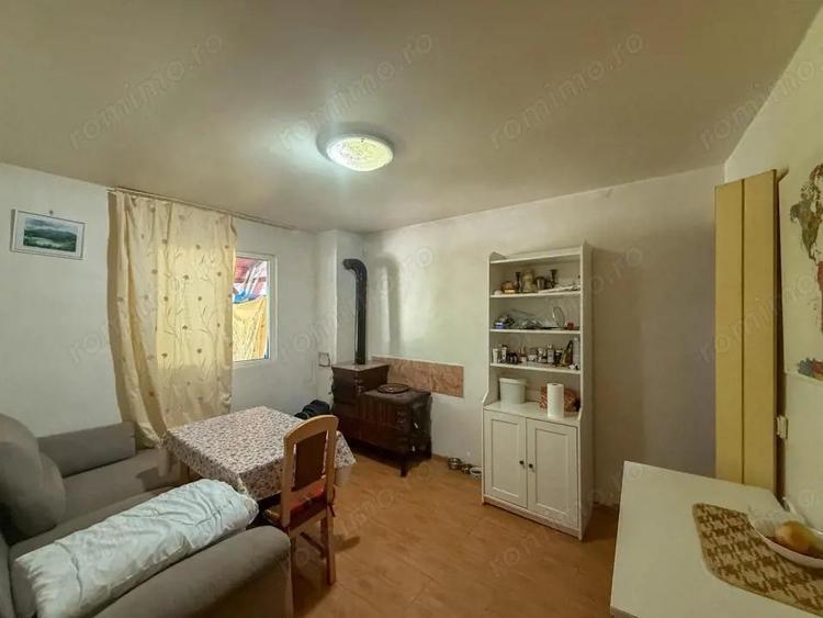 Casa de vacanta sau rezidenta in Adunati, buget redus - 10