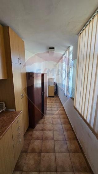 Apartament cu 4 camere de inchiriat in zona Ultracentral - 12