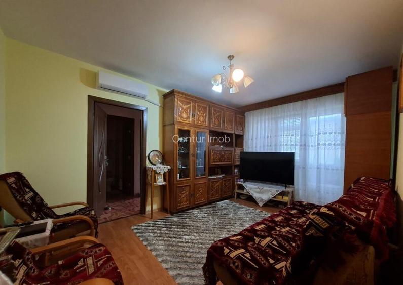 Zona Orizont - 3 camere semidecomandat/balcon/mobilat/centrala/ etaj 2