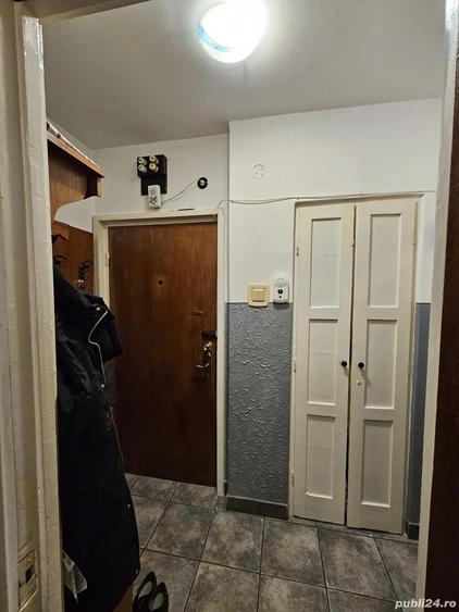 Vand sau inchiriez apartament 2 camere semidecomandat 4 4 Tomis 2, Cri?anei 65A - 1