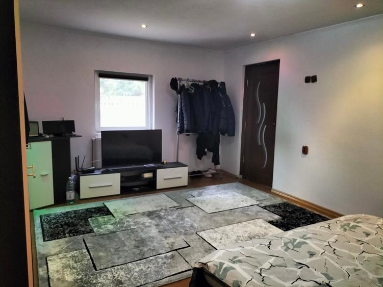 Casă de vânzare în Micești - Purcăreni, la doar 3 km de orașul Mioveni - 7