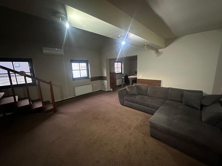 Apartament cu 4 camere in zona Unirii - 1