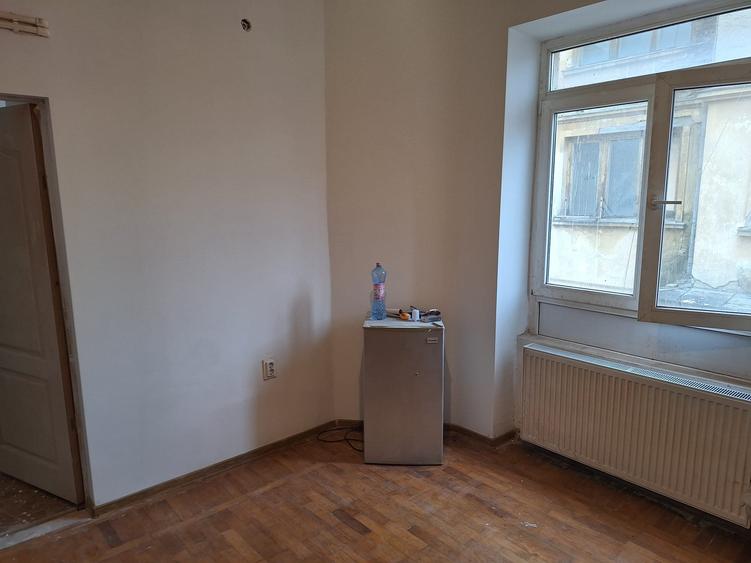 Calea Victoriei-Centrul Vechi, 98 mp., centrala termica, Metrou Universitate - 5