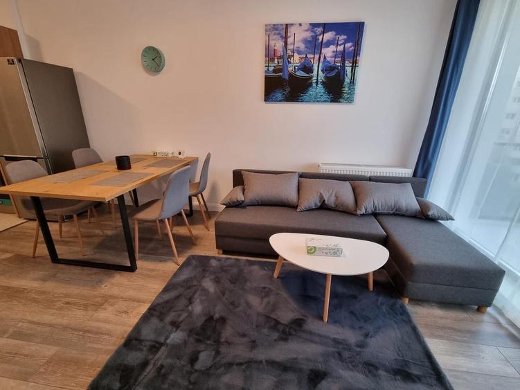 Apartament cu 2 camere decomandat în Central