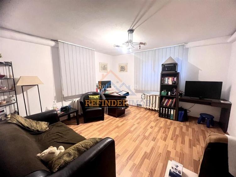 Vanzare Apartament 3 camere Cotroceni - Carol Davila