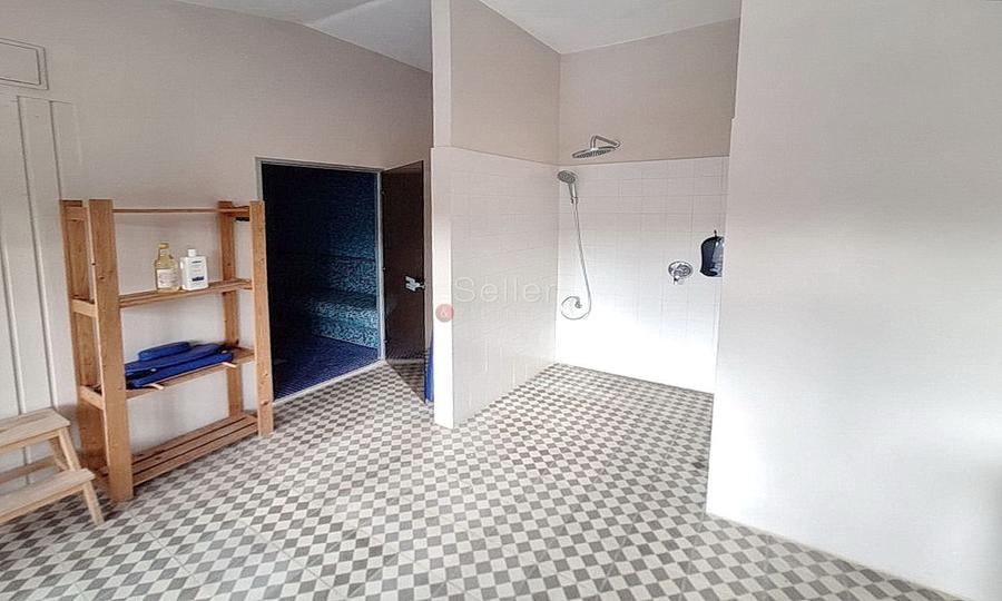 Casa saseasca cu teren generos - 22