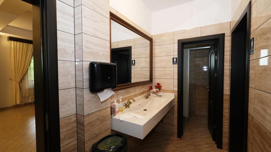 Vanzare pensiune noua complet functionala superba Prahova padure priveliste - 6