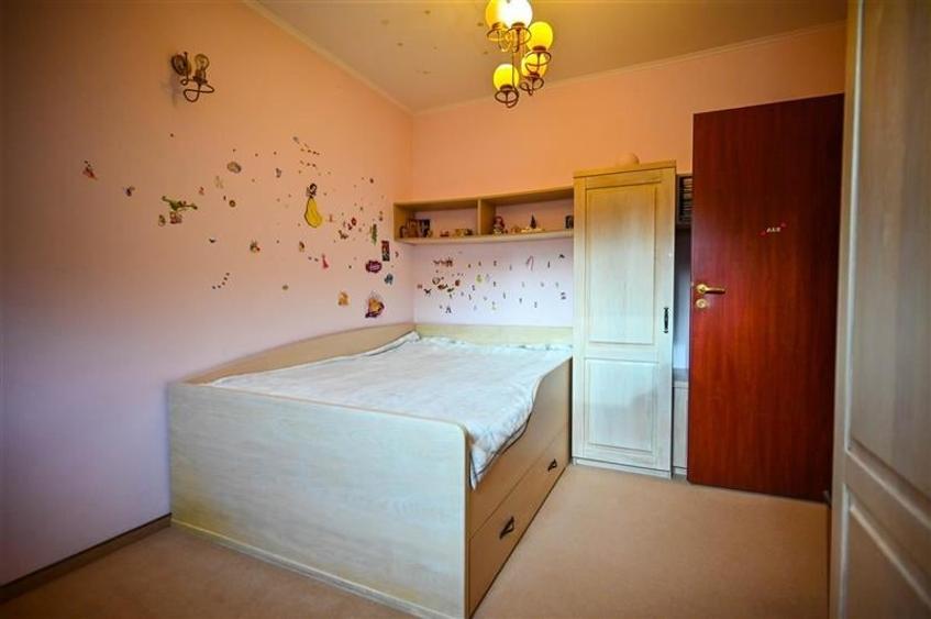 Film! Resedinta eleganta, accesorizata, in frumoasa statiune Poiana Brasov. - 17