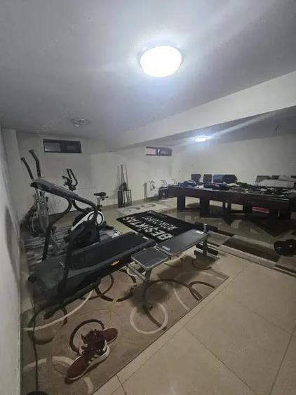 Casa ,zona Ford, suprafata utila 360 mp,teren 518 mp POSIBILITATE RATE !!! - 10