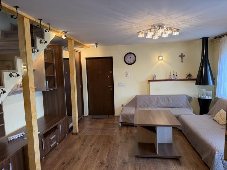 ap 4 camere mansarda spatios cedonia  doua baii - 1