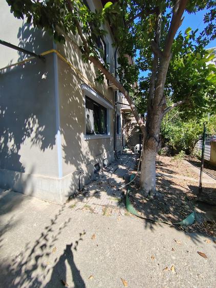 Zona Bd. Lacul Tei vila 7 camere disponibila pentru inchiriere. - 1