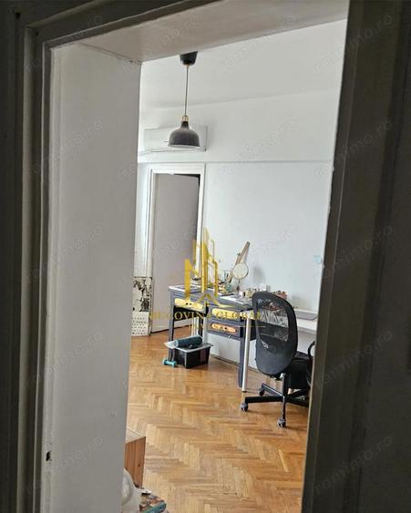 Vand apartament cu 2 camere ultracentral Bulevard Magheru, sector 1 - 5