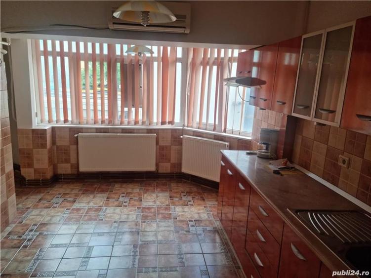 Apartament trei camere, decomandat, bloc 1988, renovat, patru balcoane, beci - 1