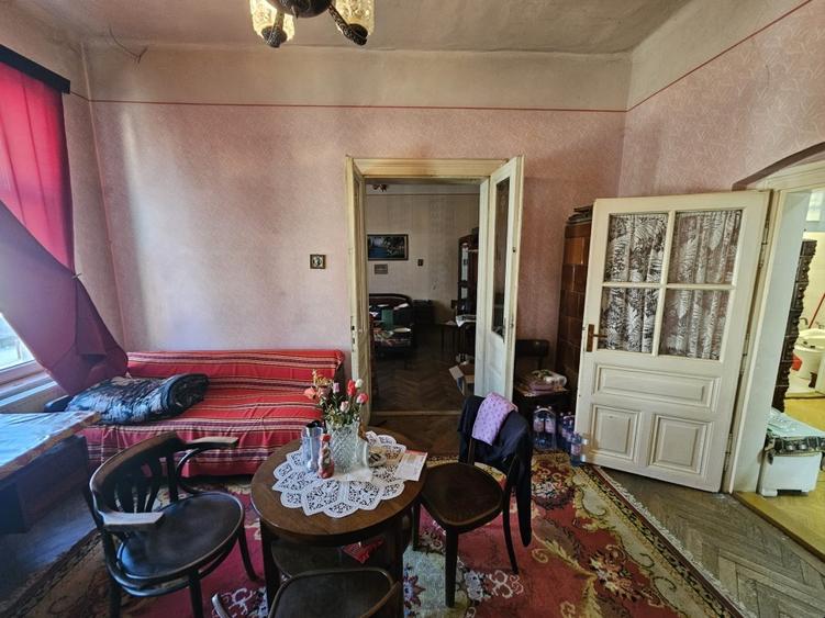 Vand apartament in casa tip vila Zona Josefin - 2