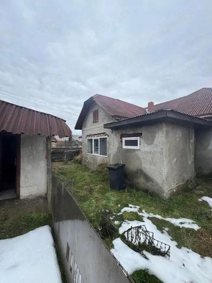 Casa 116 mp, teren 243 mp, anexa 37 mp, zona Grivitei - 14