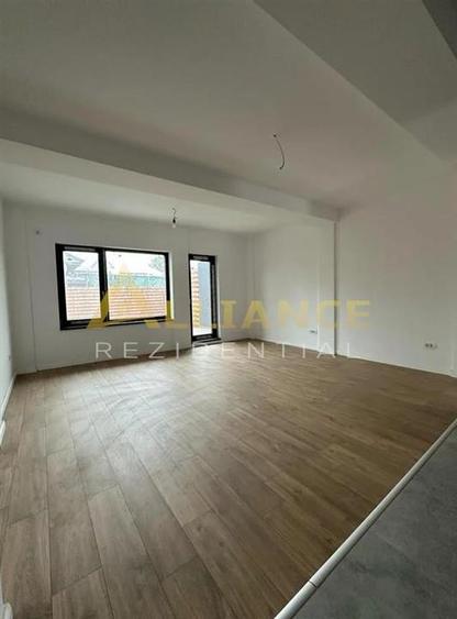 Casa Tip Duplex - 5 camere 4 bai - Mutare Imediata - - 5