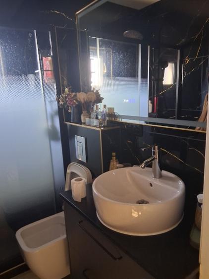 Vând apartament  - 7