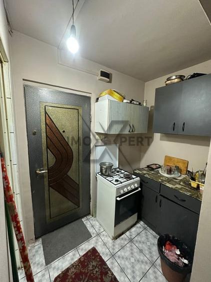 Chirie Garsoniera 22mp, baie, bucatarie zona Dambu Rotund - 5