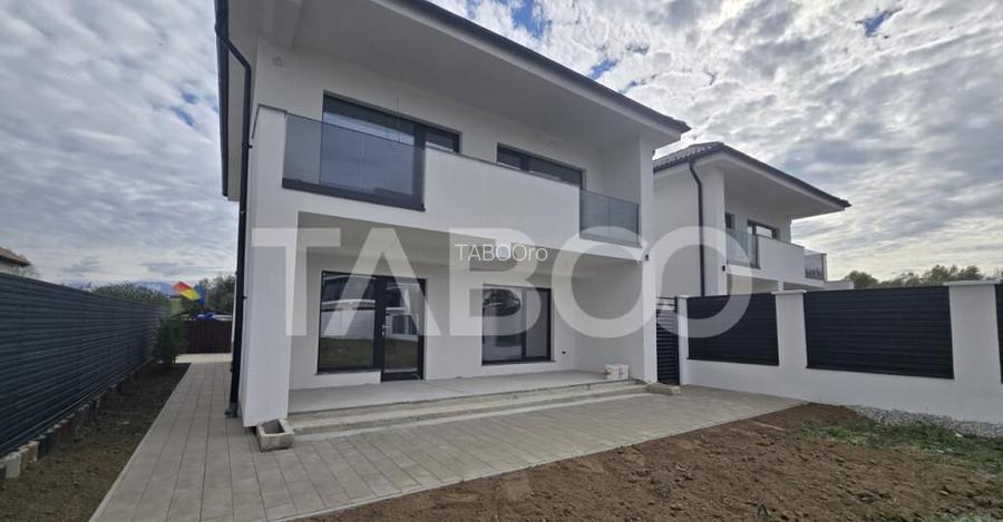 Duplex de vanzare 380mp teren liber 4 camere 2 bai 2 parcari Duplex de vanzare 380mp teren liber 4 camere 2 bai 2 parcari