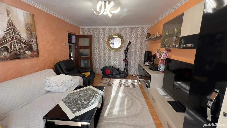 Vand apartament cu 2 camere Vand apartament cu 2 camere